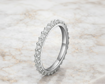 Azalune Silver Ring with Moissanites