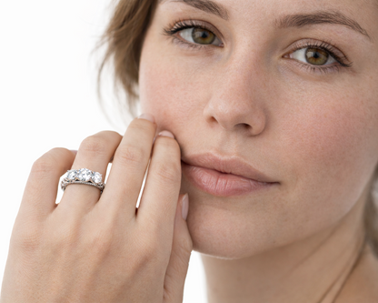 Triara White-gold plated Ring with Moissanites