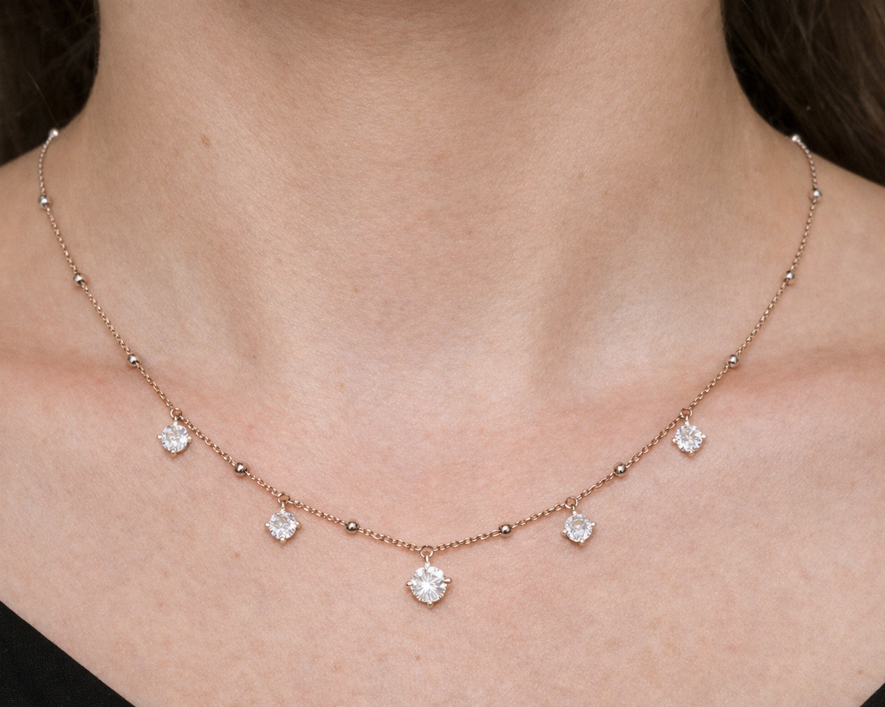 Elaria Silver Necklace with Five Moissanites