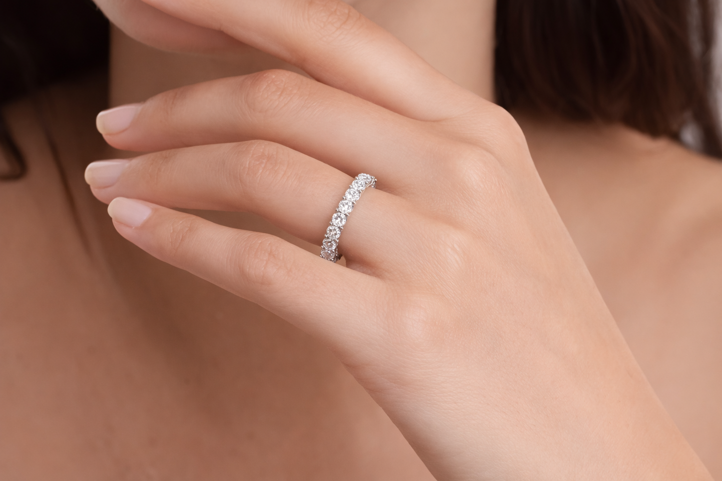 Shining Silver ring with Moissanites