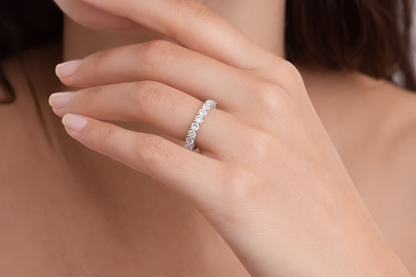 Shining Silver ring with Moissanites