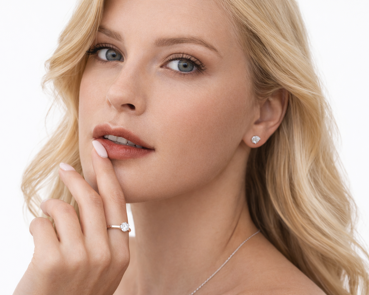 Celebration Silver ring with Moissanite