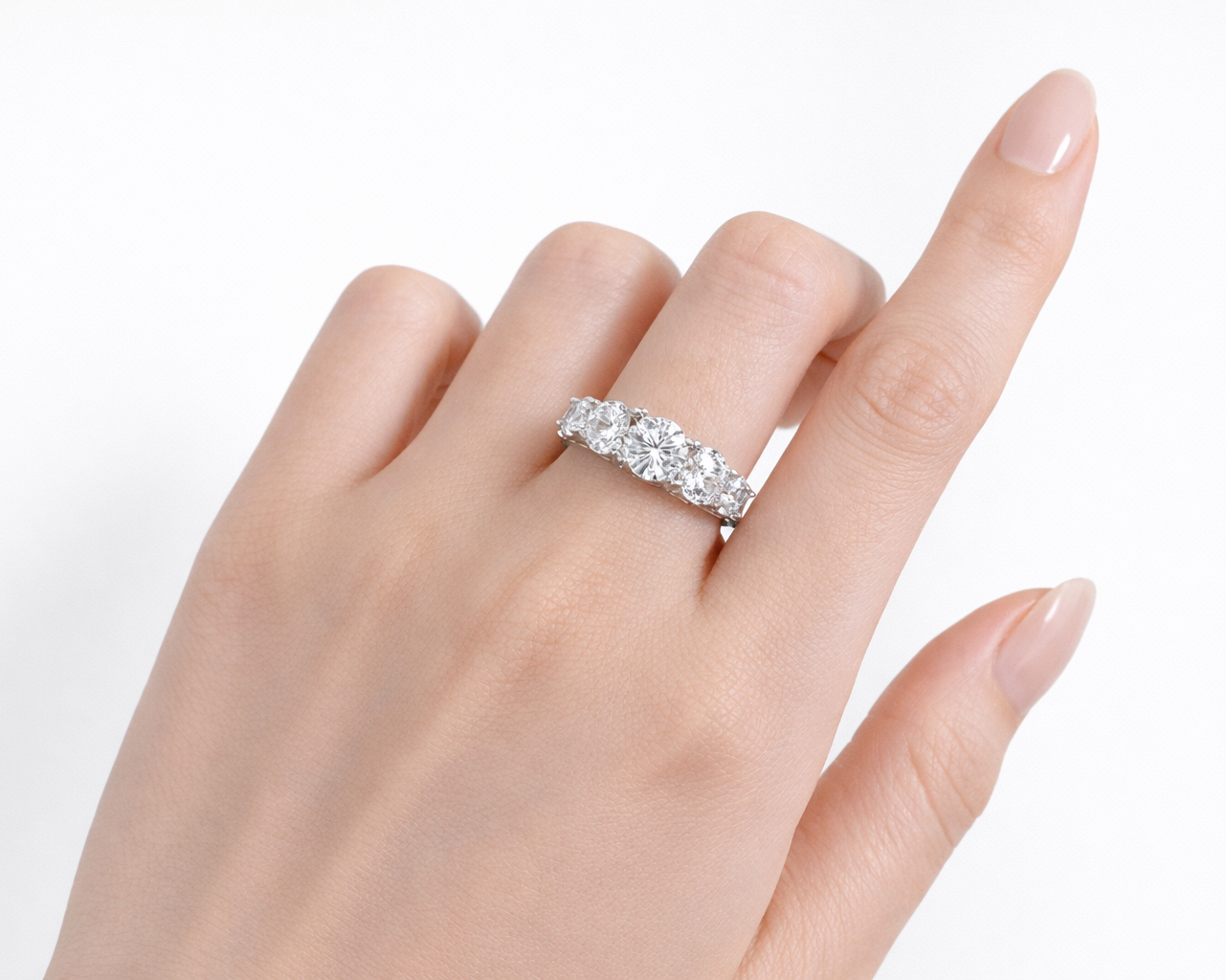 Reverie of Seven Hearts Ring with Moissanites