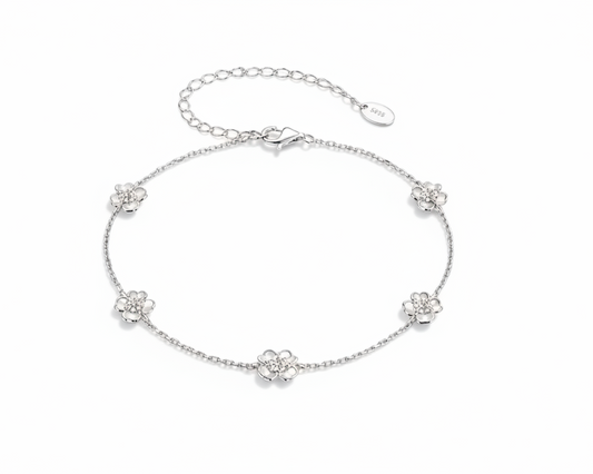 Nebula Clover Silver Bracelet with Moissanites