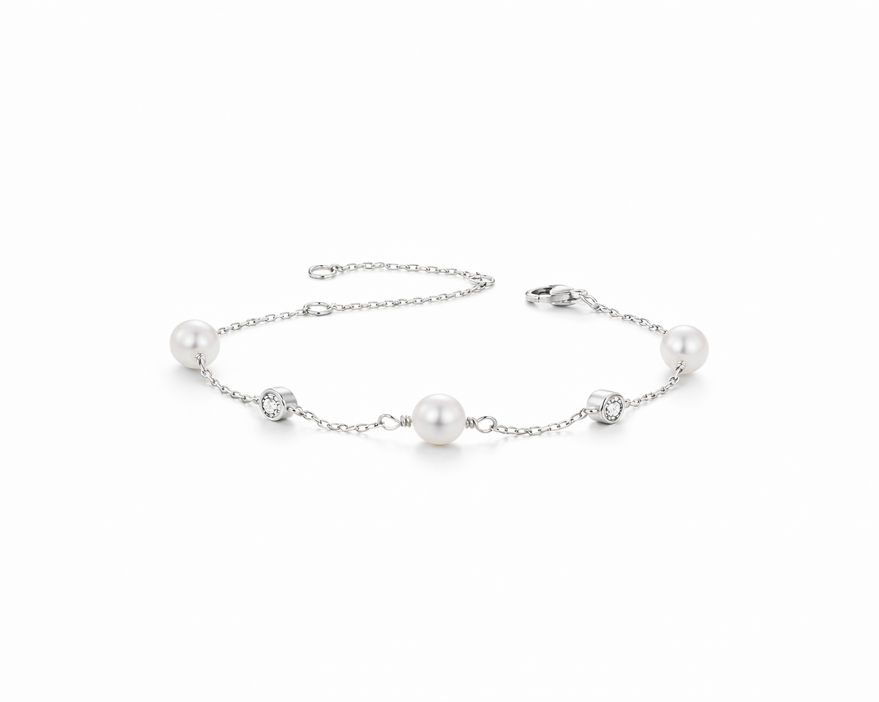 Aurevara Pearl Silver Bracelet with Moissanites