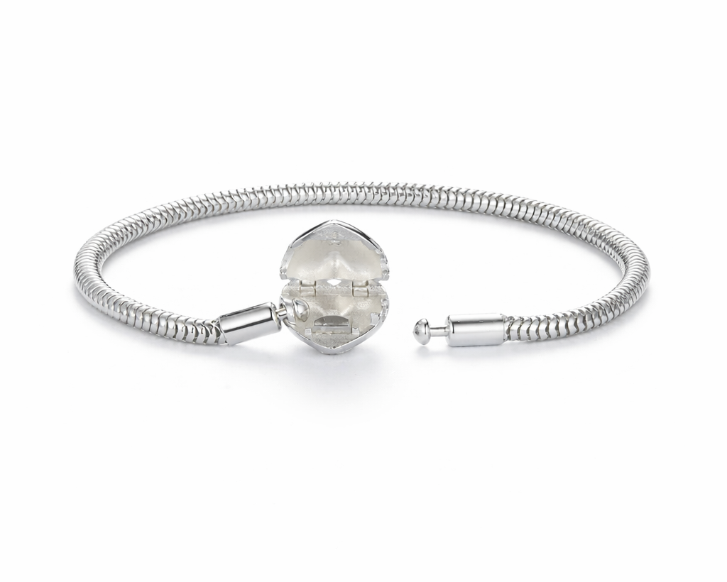 Boa Heart Silver Bracelet