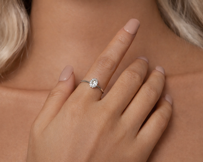 Divine White-gold plated Ring with Moissanite