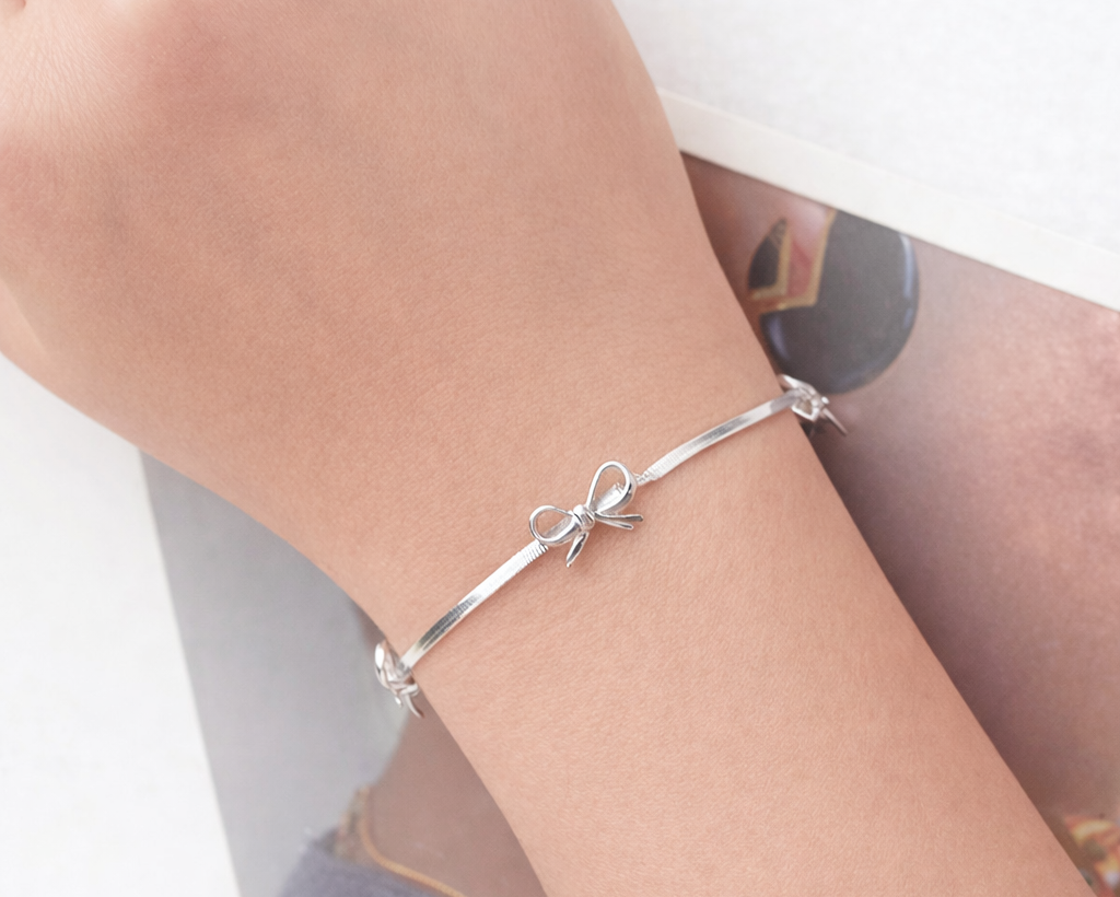 Unica Bow Silver Bracelet