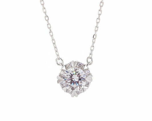 Virelia Silver Necklace with Moissanite