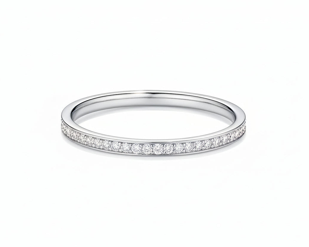 Softness Silver Ring with Moissanites