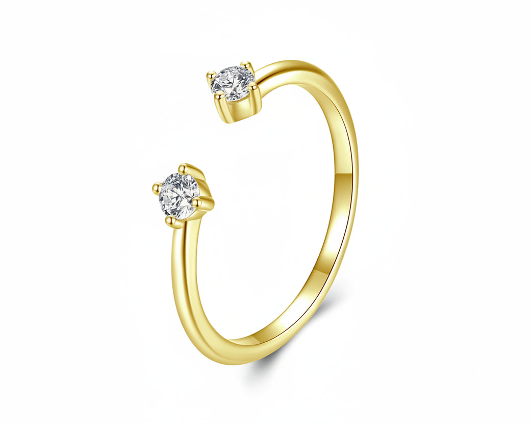 Nostalgia Gold and White-gold plated Ring with Moissanites