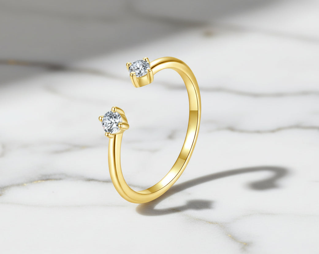 Nostalgia Gold and White-gold plated Ring with Moissanites