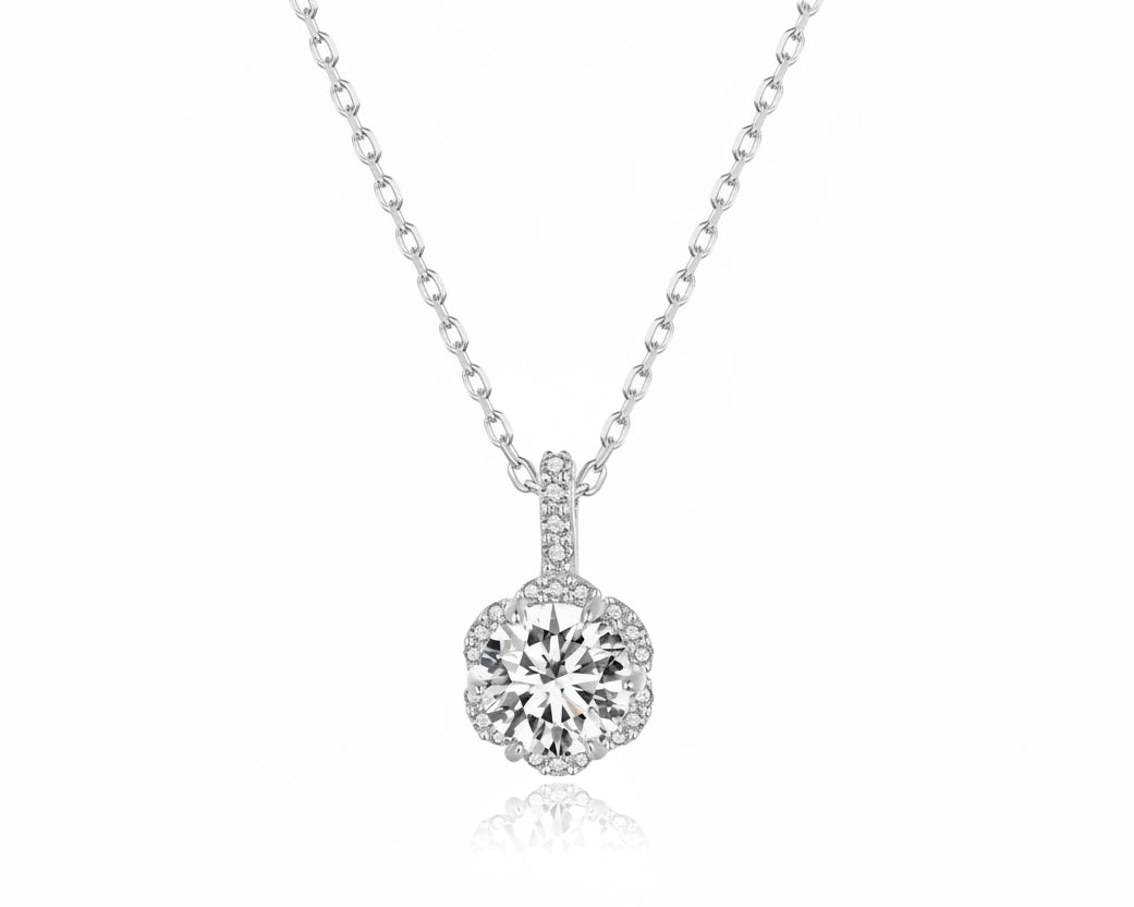 Luminé Silver Necklace with Moissanite