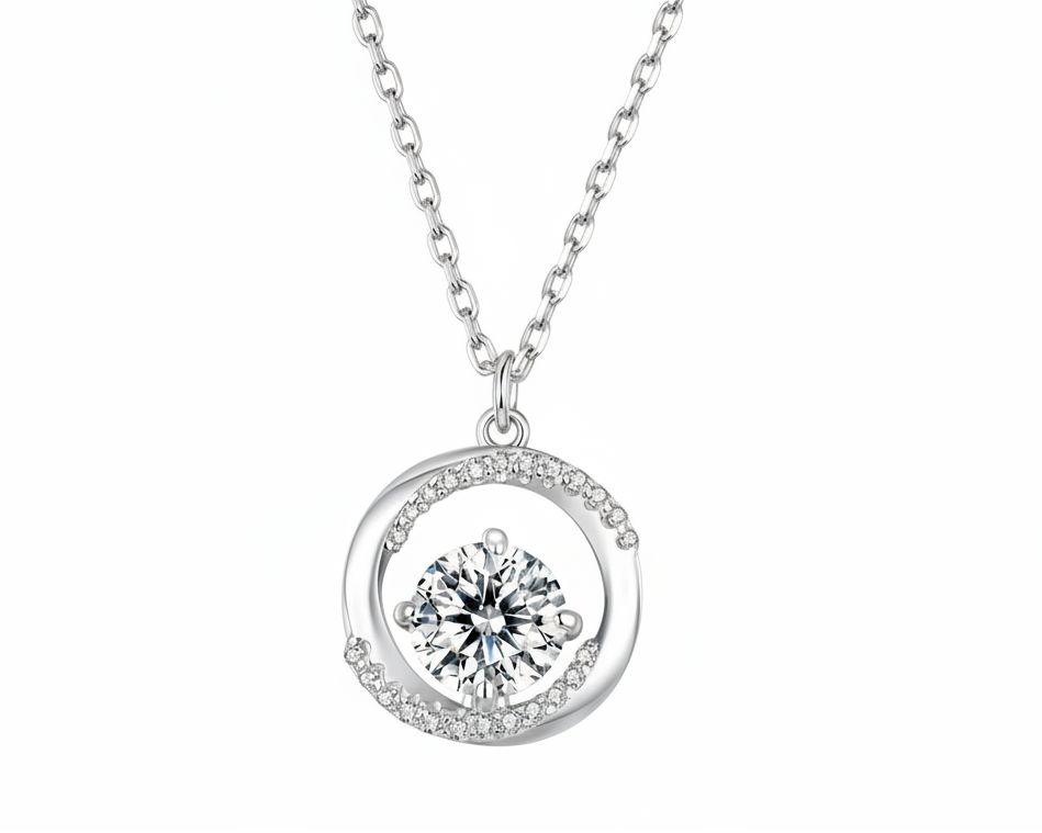 Delivara Silver Necklace with Moissanite