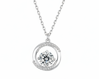 Delivara Silver Necklace with Moissanite