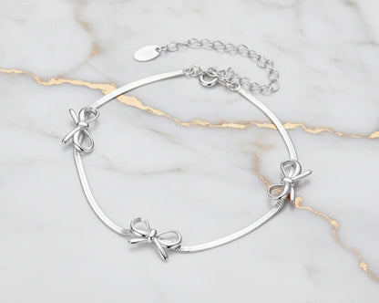 Unica Bow Silver Bracelet