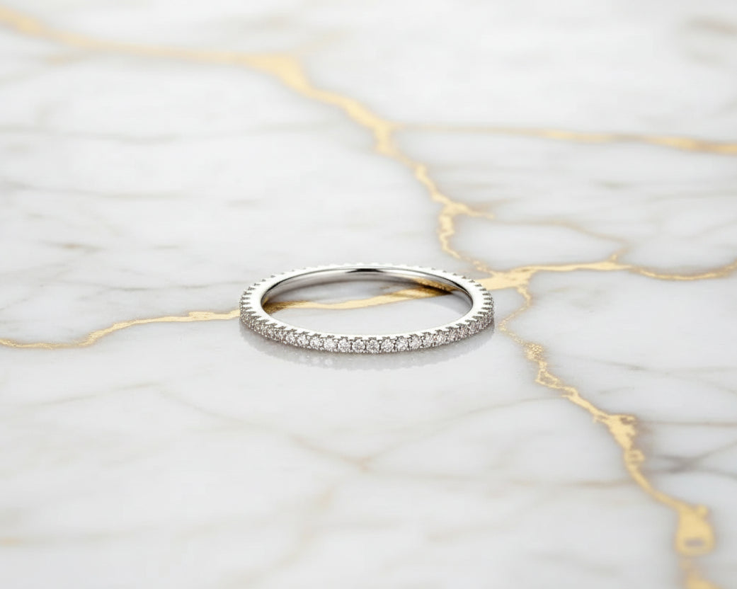 Silver Ring with Moissanites