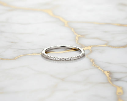 Silver Ring with Moissanites