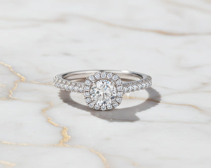 Luminance Gold-plated Ring with Moissanites