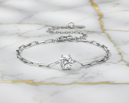 Gloriosa Chain Bracelet with Moissanite